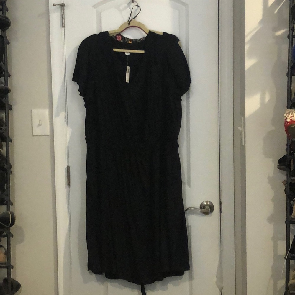 V-neck dress